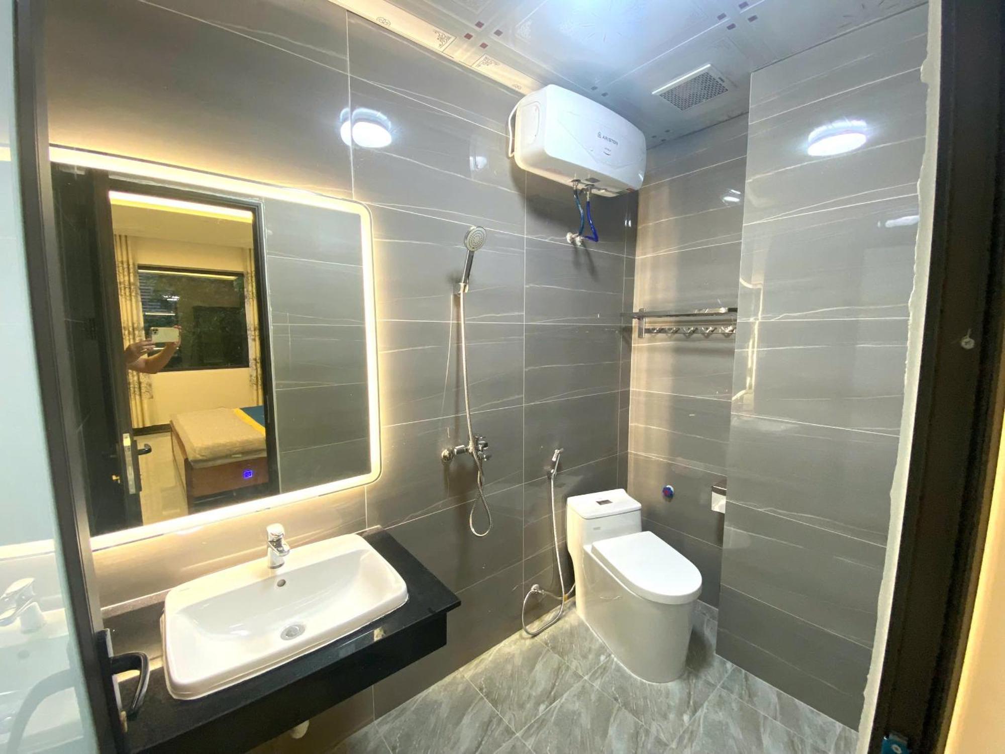 Anh Dao Hotel Hai Phong Bagian luar foto